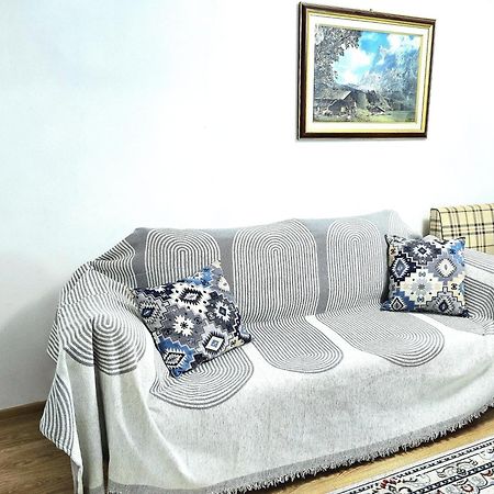 Двухкомнатная "Аэропорт Астана" Daire Dış mekan fotoğraf
